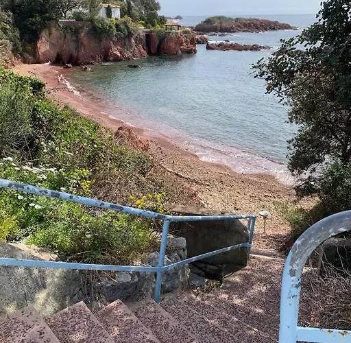Apartment Et Son Rooftop Panoramique Prive, Antheor, Raphael, Et Gare A Pieds Saint-Raphaël