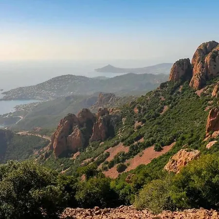 Et Son Rooftop Panoramique Privé, Anthéor, Raphaël, Et Gare à Pieds Appartement *