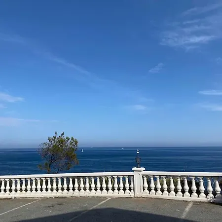 Et Son Rooftop Panoramique Privé, Anthéor, Raphaël, Et Gare à Pieds Appartement Saint-Raphaël