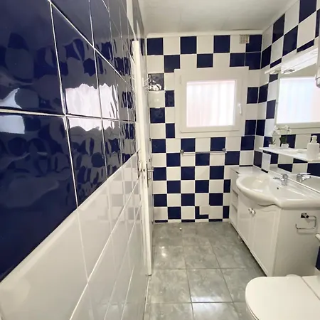 Et Son Rooftop Panoramique Prive, Antheor, Raphael, Et Gare A Pieds Saint-Raphaël