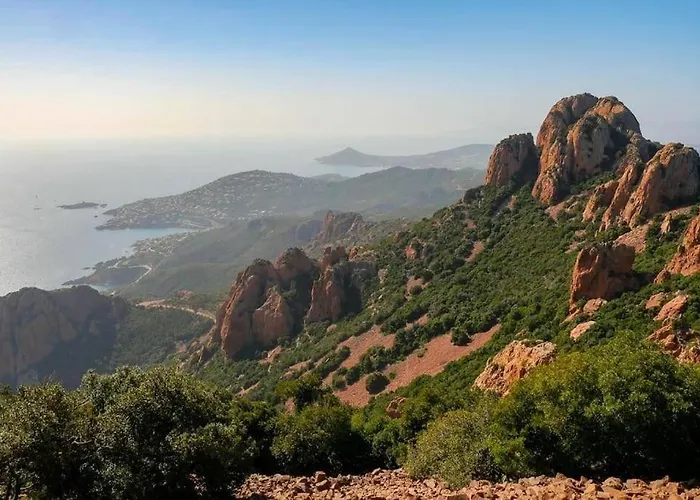 Et Son Rooftop Panoramique Privé, Anthéor, Raphaël, Et Gare à Pieds Apartamento *