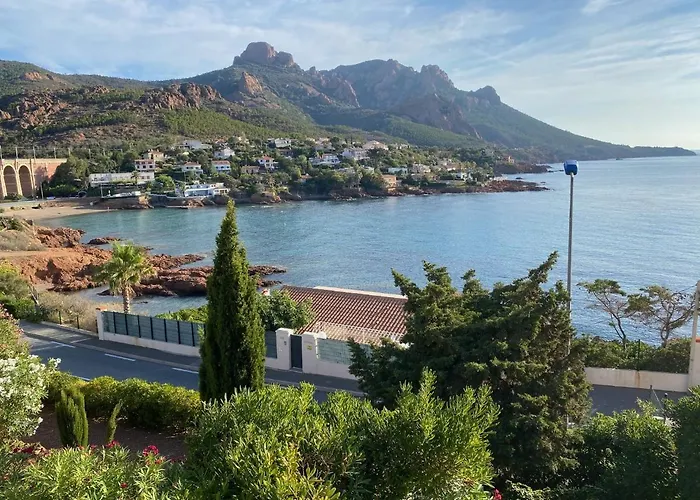 Et Son Rooftop Panoramique Privé, Anthéor, Raphaël, Et Gare à Pieds Apartamento Saint-Raphaël