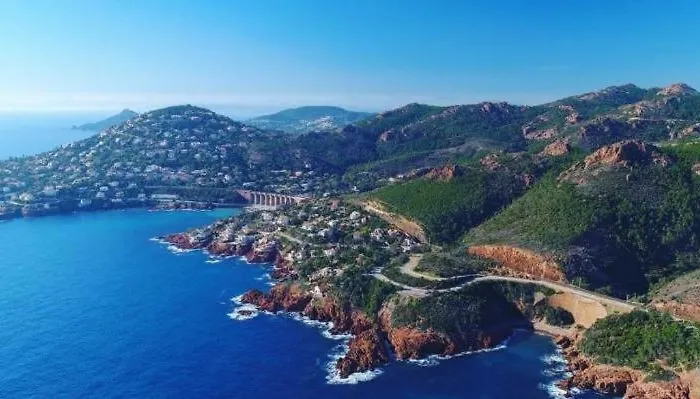 Apartment Et Son Rooftop Panoramique Prive, Antheor, Raphael, Et Gare A Pieds