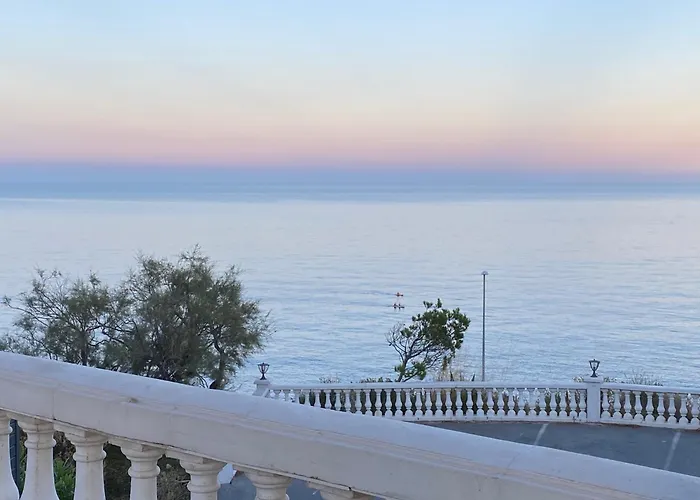 Et Son Rooftop Panoramique Prive, Antheor, Raphael, Et Gare A Pieds アパート *